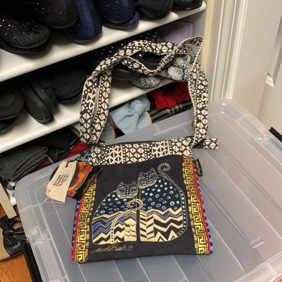 Lauren Burch Cat crossbody NWT. 8 x 10” tags on never carried - Picture 3 of 9